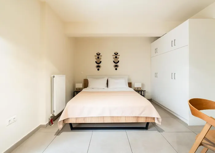 Elysee Apartment 3