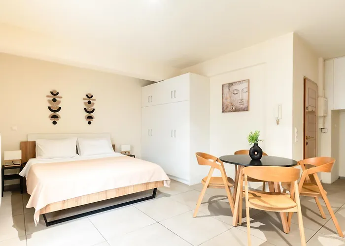 Elysee Apartment 3