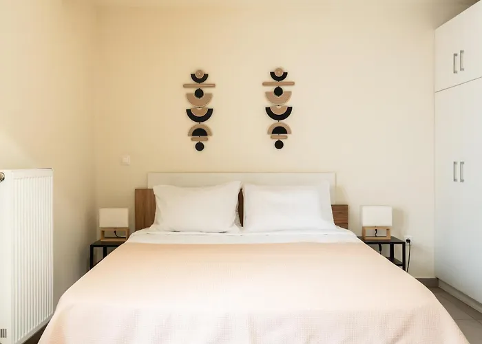 Elysee Apartment 3